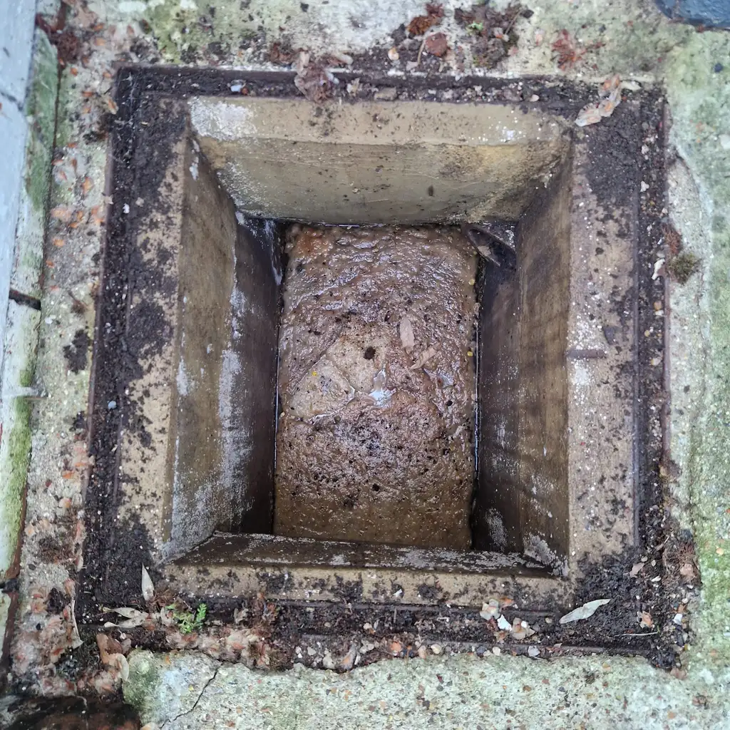 Blocked inspection chamber before high pressure drain jetting - drain jetting cost
