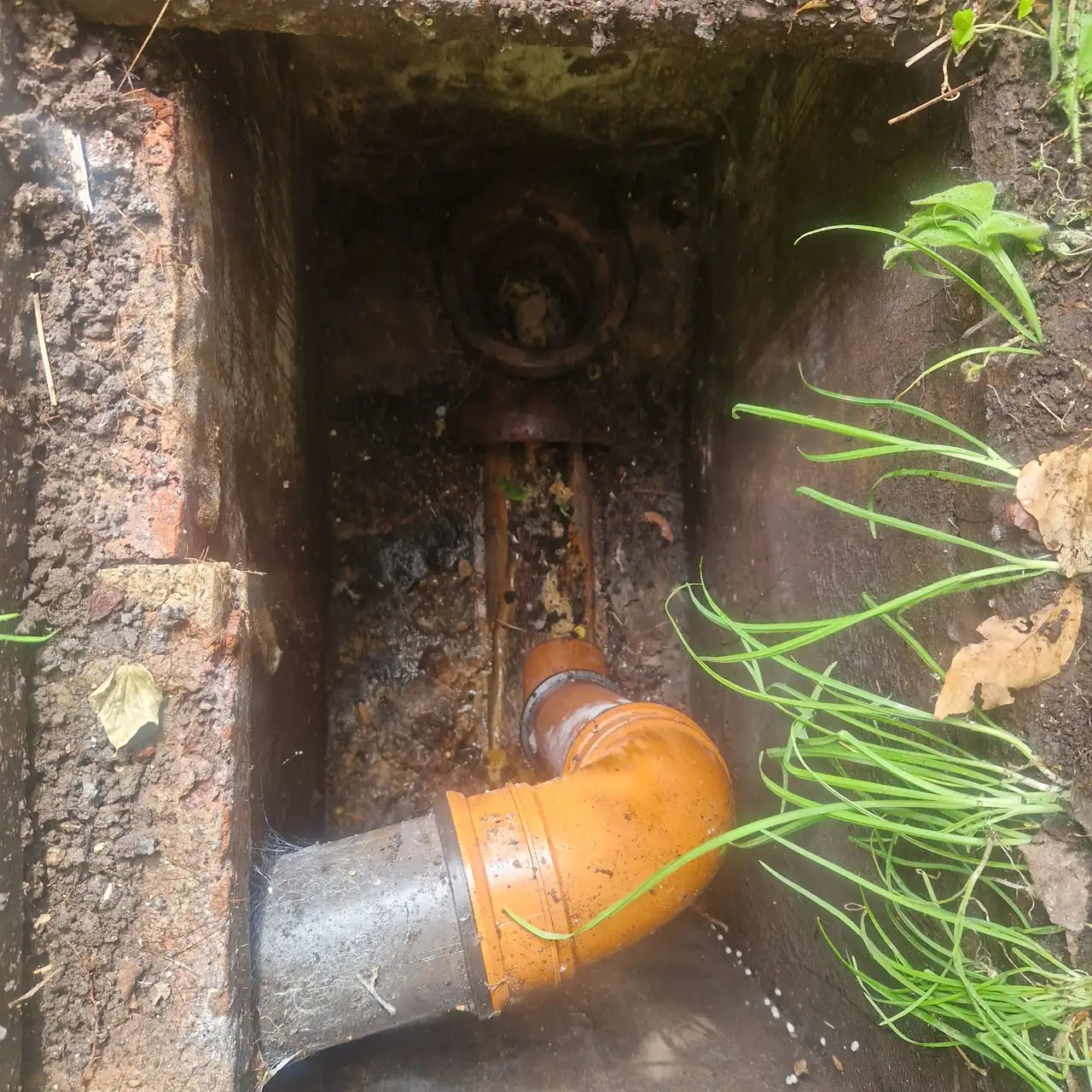 Interceptor chamber repair completed as part of a no call-out fee drainage visit