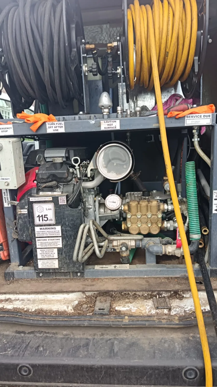 Van-mounted jetting unit arriving for a no call-out fee blocked drain job in South East England